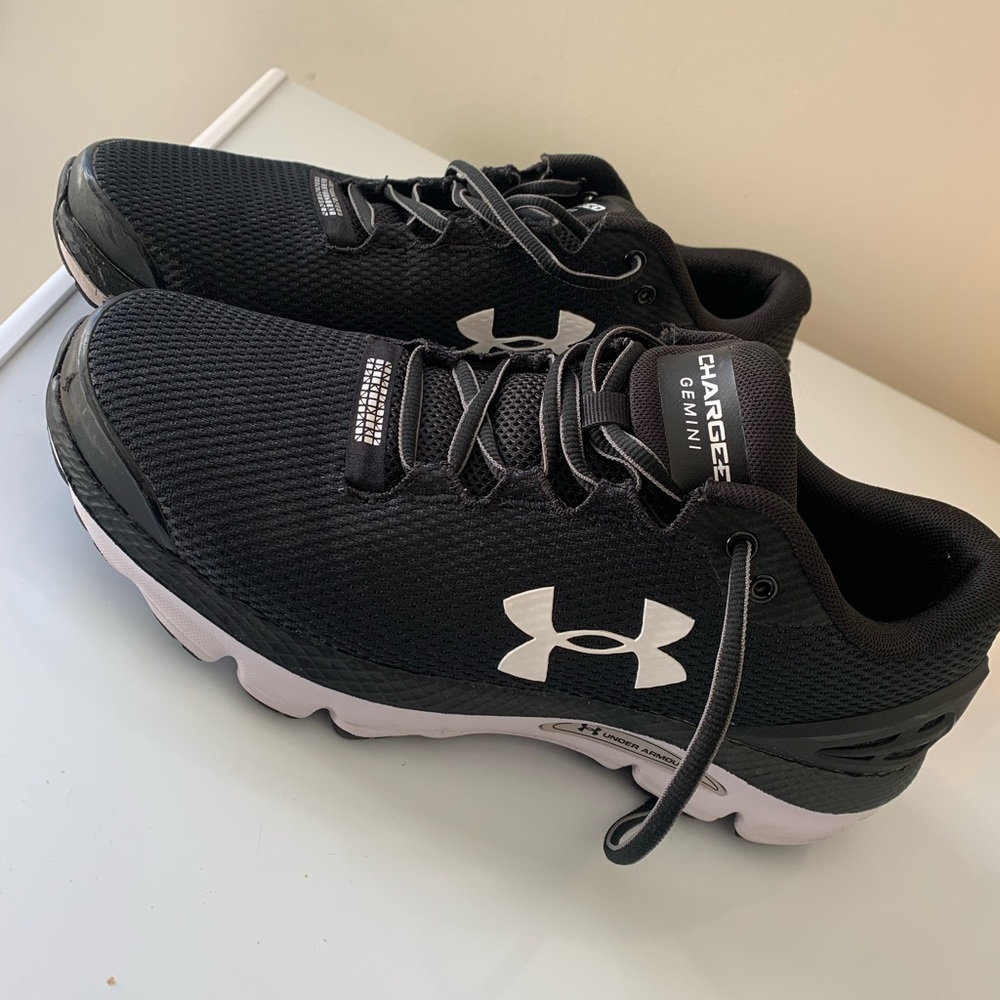 BRAND NEW!!! Under Armour Running Charged Gemini- Size 8
